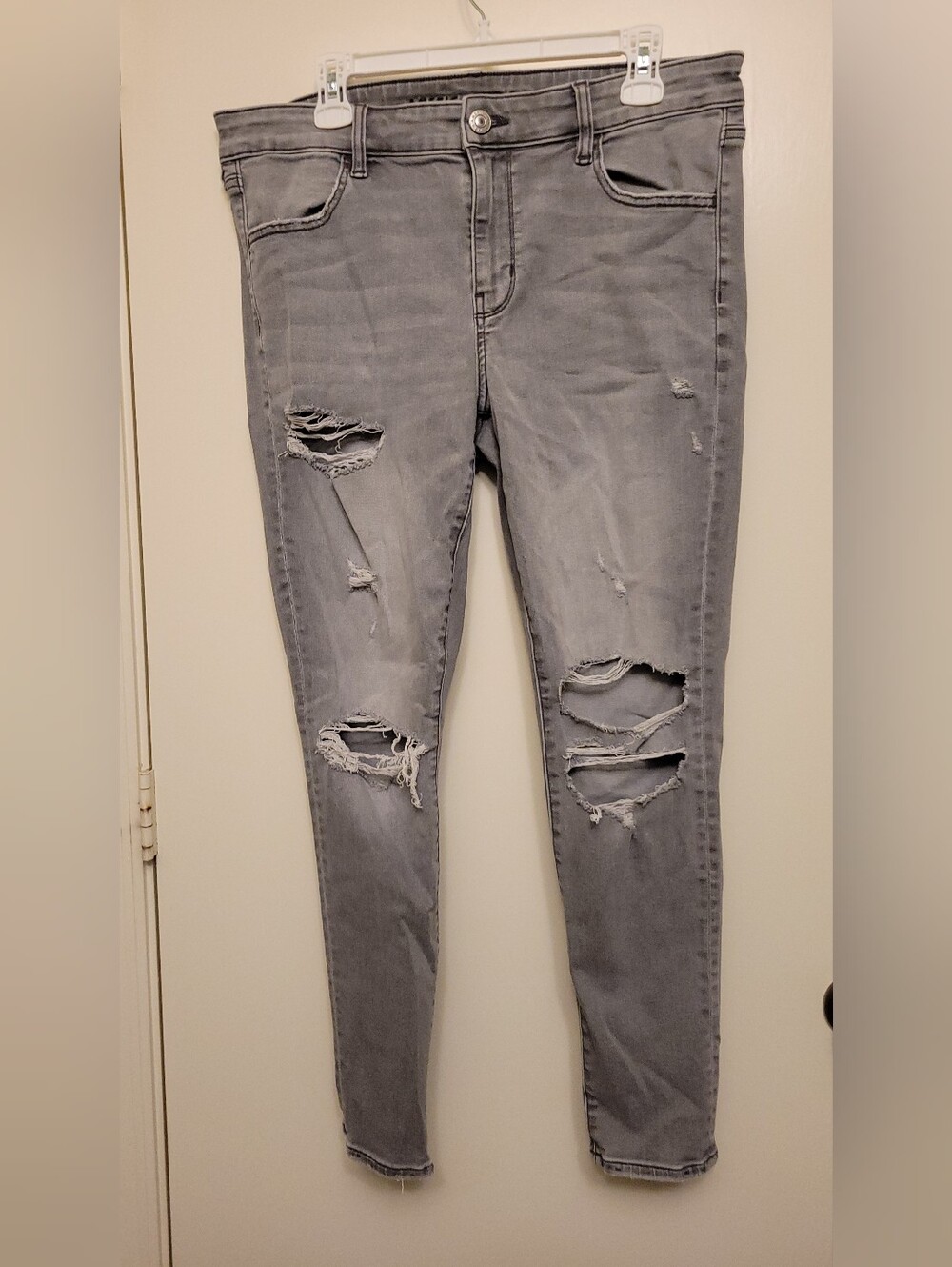 Gray Distressed Women's Jeans